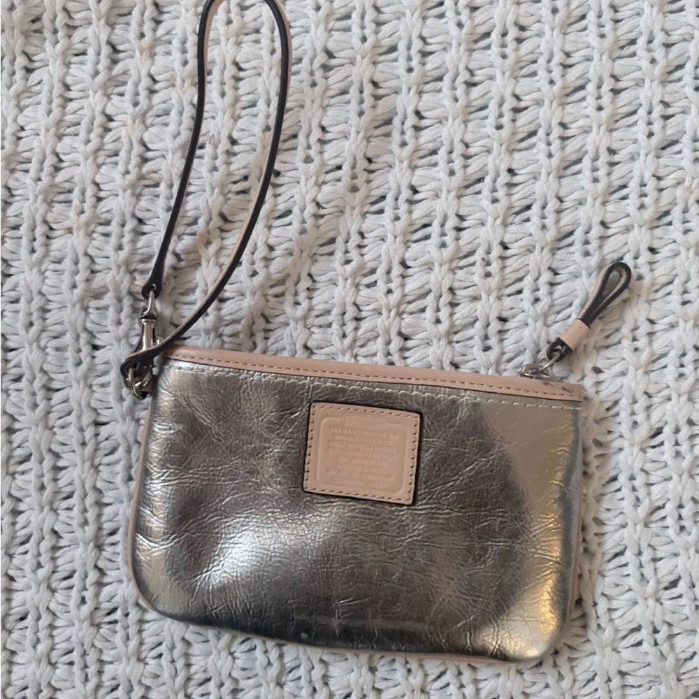 Coach Wristlet Metallic golf  Tan Leather Trim Clutch Bag
EUC